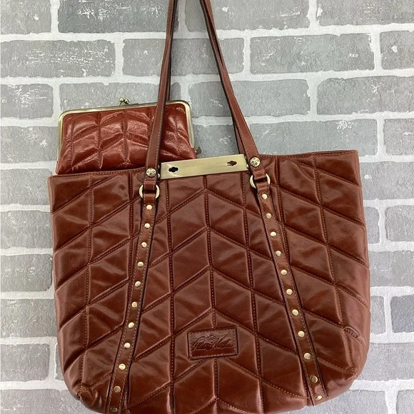 Patricia Nash Cinnamon Benvenuto Tote-Quilted Distressed Leather & Wallet - Picture 8 of 10